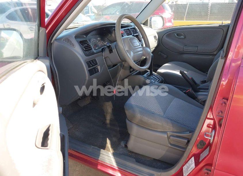 Photo 5 of 1999 Chevrolet Tracker (VIN 2CNBE13C6X6934179)