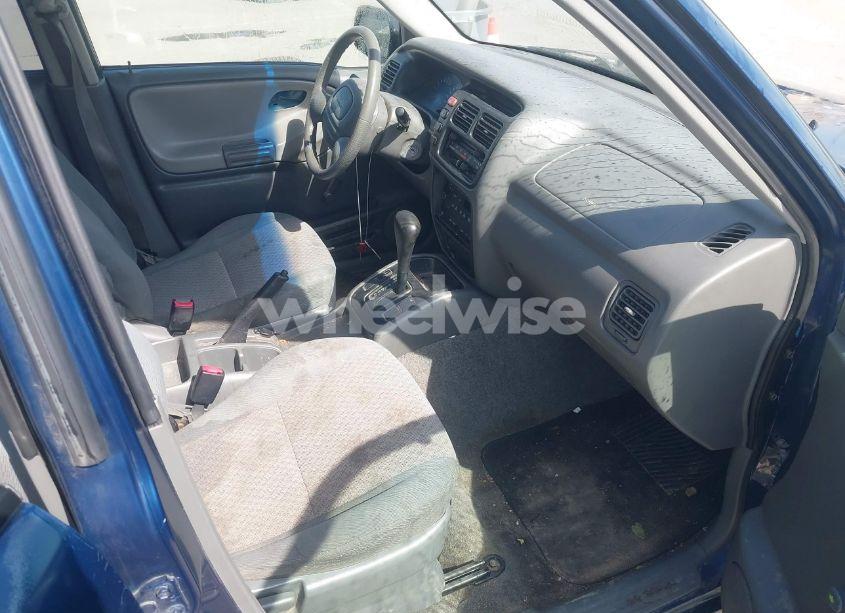 Photo 5 of 2003 Chevrolet Tracker HARD TOP BASE (VIN 2CNBE13C836923761)