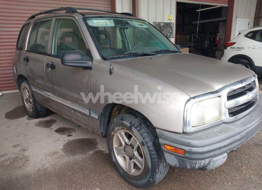 2003 Chevrolet Tracker HARD TOP BASE (VIN 2CNBE13C936925437) main photo
