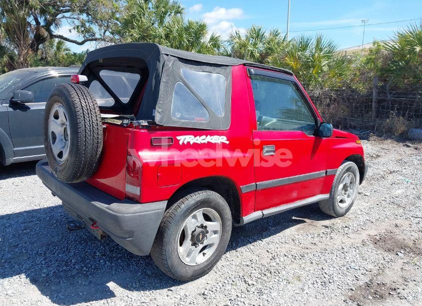 Photo 4 of 1998 Chevrolet Tracker (VIN 2CNBE1866W6924835)