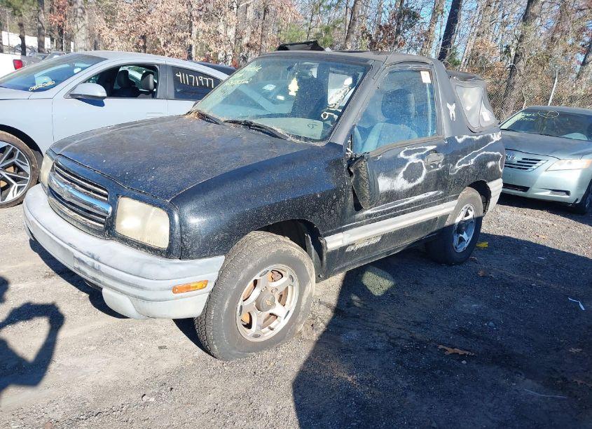 Photo 2 of 2001 Chevrolet Tracker (VIN 2CNBE18C516914831)