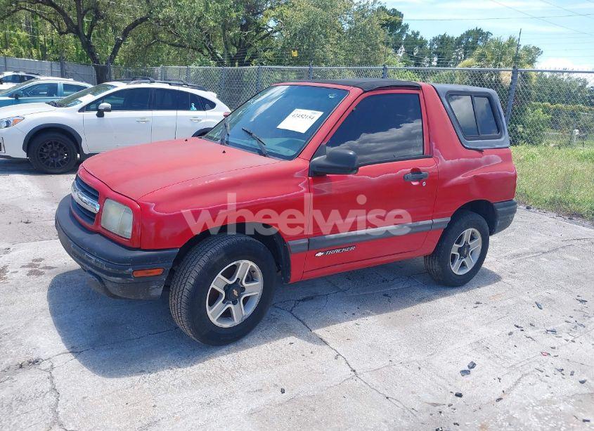 Photo 2 of 2002 Chevrolet Tracker (VIN 2CNBE18C926911755)