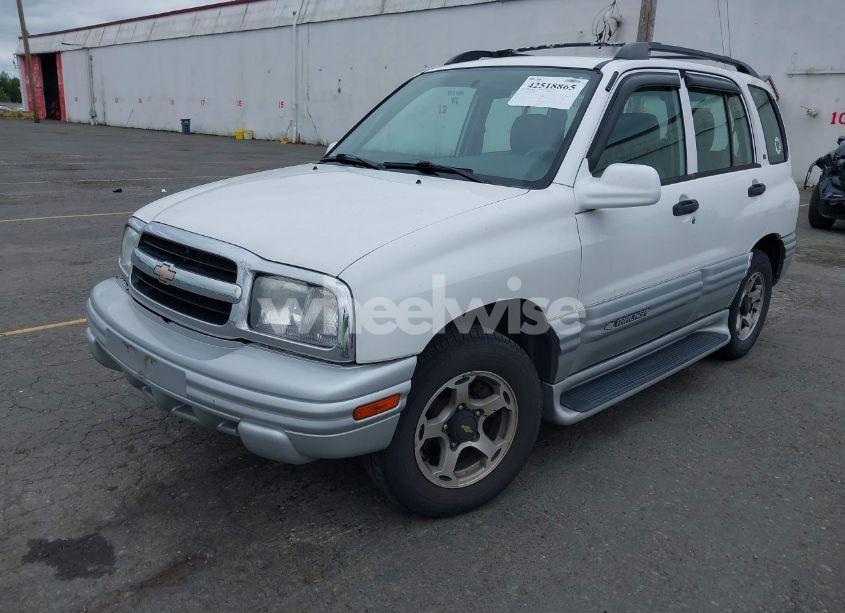 Photo 2 of 2001 Chevrolet Tracker HARD TOP LT (VIN 2CNBE634716940361)