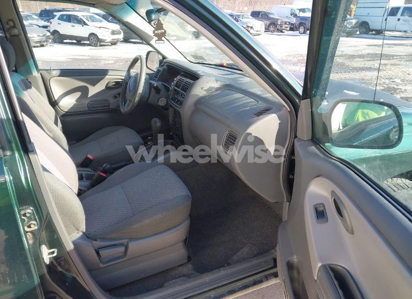 Photo 5 of 2004 Chevrolet Tracker (VIN 2CNBJ134146904071)