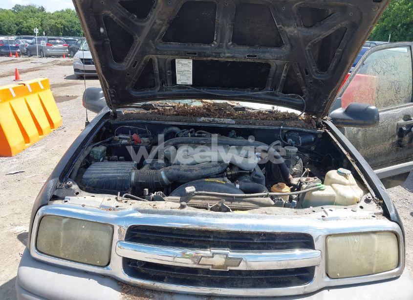 Photo 10 of 2003 Chevrolet Tracker HARD TOP BASE (VIN 2CNBJ134X36921126)
