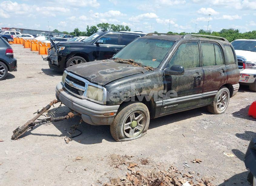 Photo 2 of 2003 Chevrolet Tracker HARD TOP BASE (VIN 2CNBJ134X36921126)