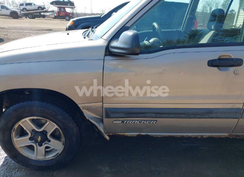 Photo 20 of 2002 Chevrolet Tracker HARD TOP BASE (VIN 2CNBJ13C026911257)
