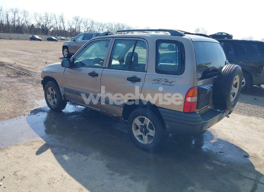 Photo 3 of 2002 Chevrolet Tracker HARD TOP BASE (VIN 2CNBJ13C026911257)