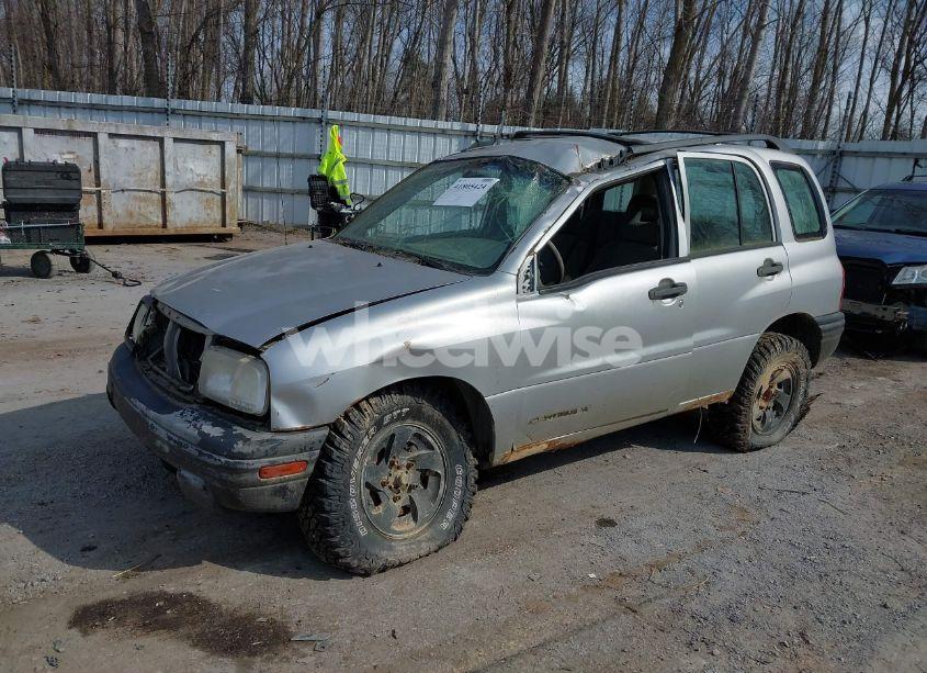 Photo 2 of 2002 Chevrolet Tracker HARD TOP BASE (VIN 2CNBJ13C126940105)