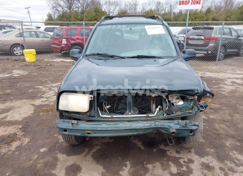 Photo 13 of 2002 Chevrolet Tracker HARD TOP BASE (VIN 2CNBJ13C126946857)