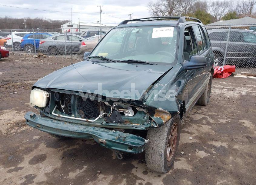 Photo 2 of 2002 Chevrolet Tracker HARD TOP BASE (VIN 2CNBJ13C126946857)