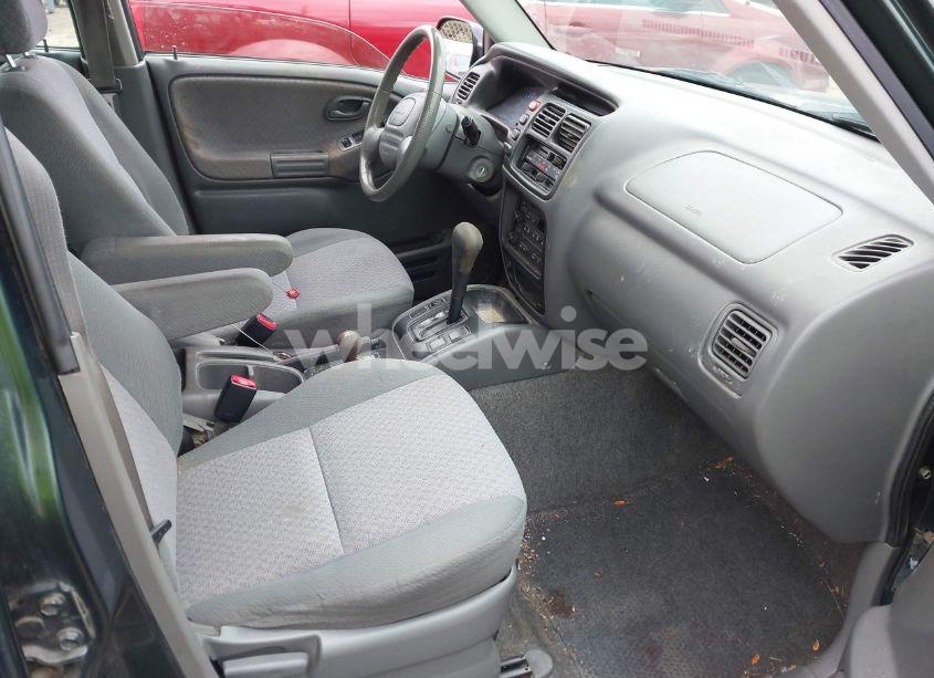 Photo 5 of 2002 Chevrolet Tracker HARD TOP BASE (VIN 2CNBJ13C126946857)