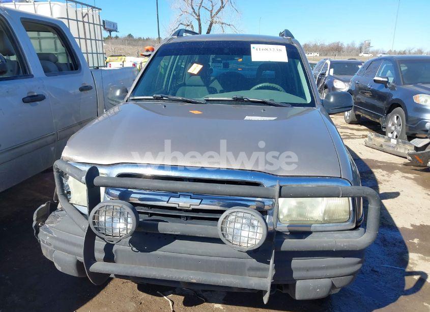 Photo 13 of 2003 Chevrolet Tracker HARD TOP BASE (VIN 2CNBJ13C136946925)