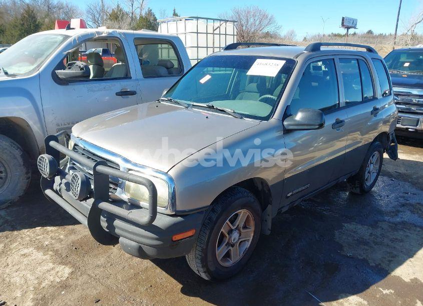 Photo 2 of 2003 Chevrolet Tracker HARD TOP BASE (VIN 2CNBJ13C136946925)