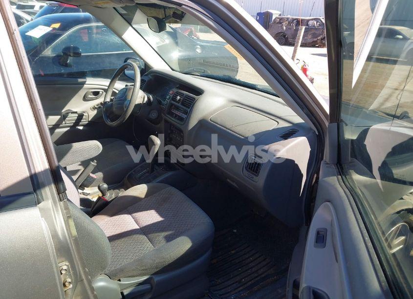 Photo 5 of 2003 Chevrolet Tracker HARD TOP BASE (VIN 2CNBJ13C136946925)