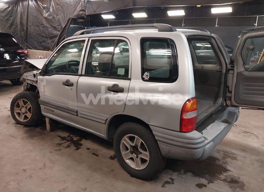 Photo 3 of 2003 Chevrolet Tracker HARD TOP BASE (VIN 2CNBJ13C336950684)