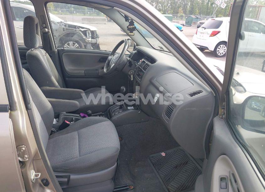 Photo 5 of 2003 Chevrolet Tracker HARD TOP BASE (VIN 2CNBJ13C436944408)