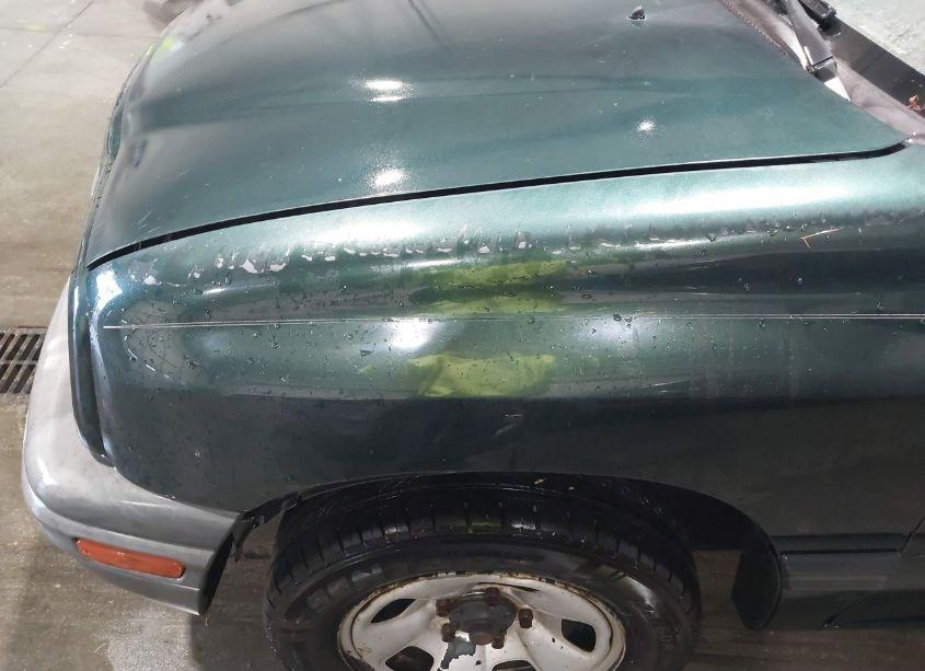 Photo 6 of 2002 Chevrolet Tracker HARD TOP BASE (VIN 2CNBJ13C826930297)