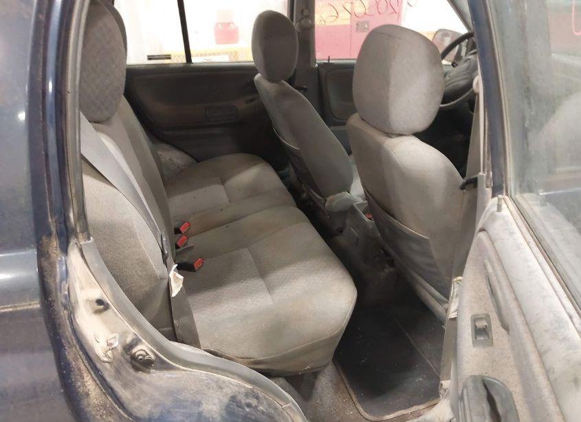 Photo 8 of 2000 Chevrolet Tracker HARD TOP (VIN 2CNBJ13C8Y6926453)