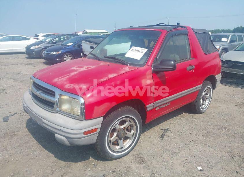 Photo 2 of 2002 Chevrolet Tracker (VIN 2CNBJ18C826953099)