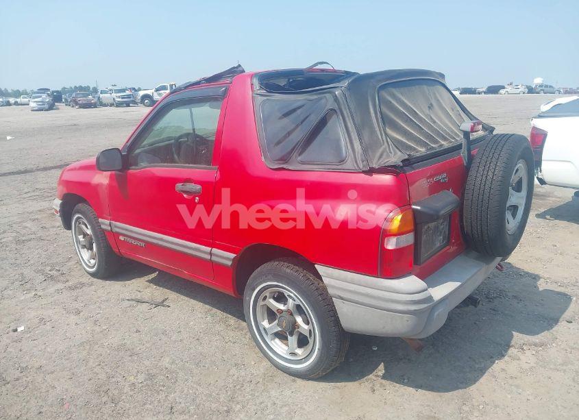 Photo 3 of 2002 Chevrolet Tracker (VIN 2CNBJ18C826953099)