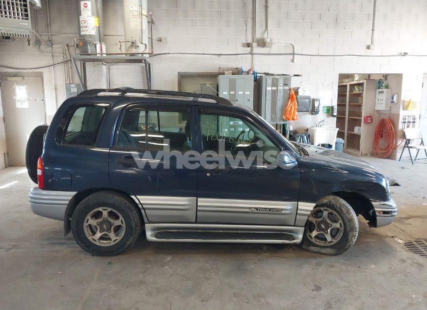 Photo 13 of 2001 Chevrolet Tracker HARD TOP LT (VIN 2CNBJ634116945339)