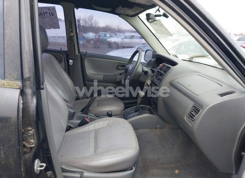 Photo 5 of 2001 Chevrolet Tracker HARD TOP LT (VIN 2CNBJ634716947399)