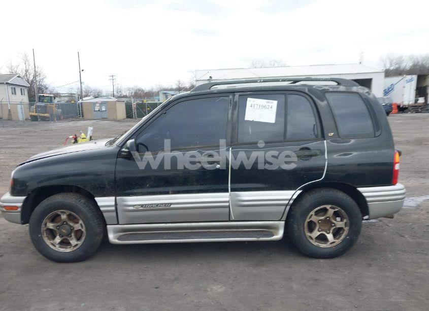 Photo 6 of 2001 Chevrolet Tracker HARD TOP LT (VIN 2CNBJ634716947399)