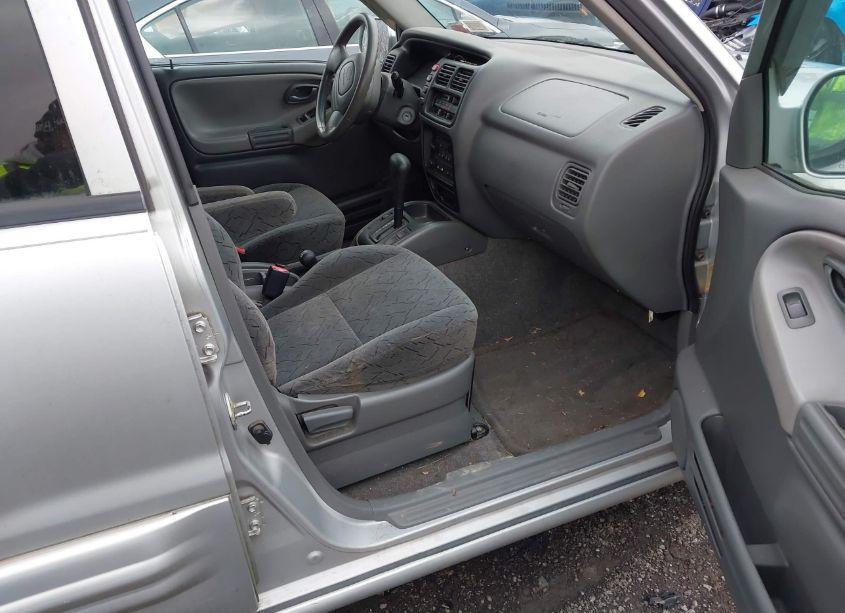 Photo 5 of 2004 Chevrolet Tracker LT (VIN 2CNBJ634X46907614)