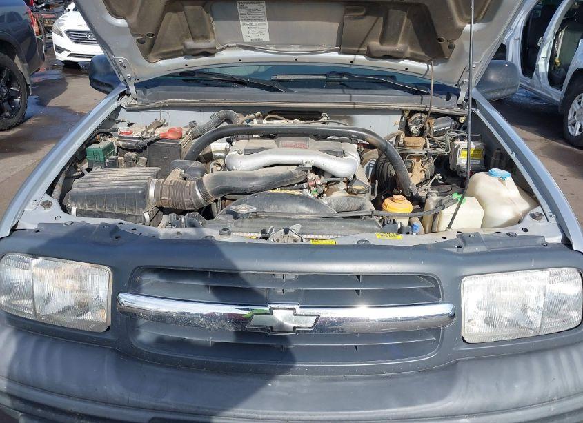 Photo 10 of 2001 Chevrolet Tracker HARD TOP ZR2 (VIN 2CNBJ734216954038)