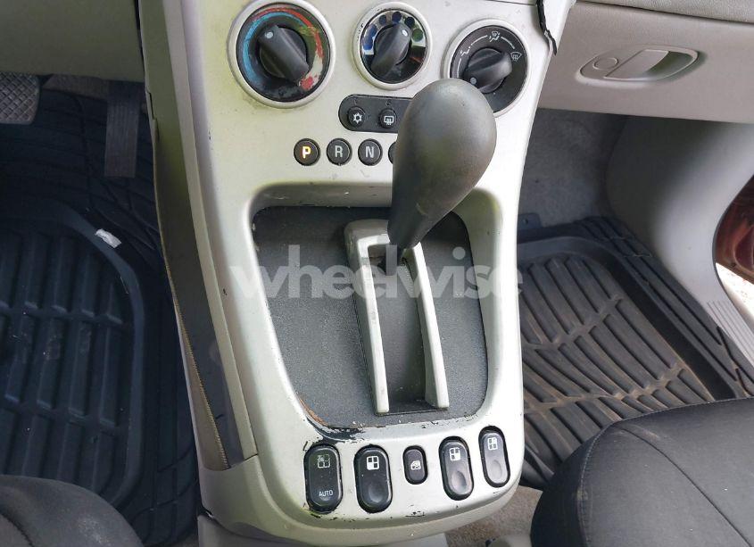 Photo 16 of 2005 Chevrolet Equinox LS (VIN 2CNDL13F056172893)