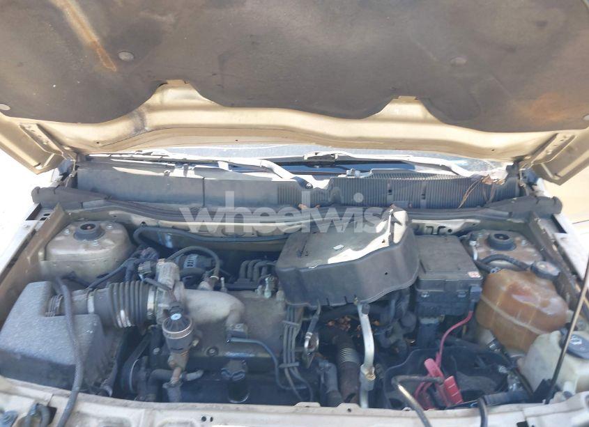 Photo 10 of 2007 Chevrolet Equinox LS (VIN 2CNDL13F176106114)