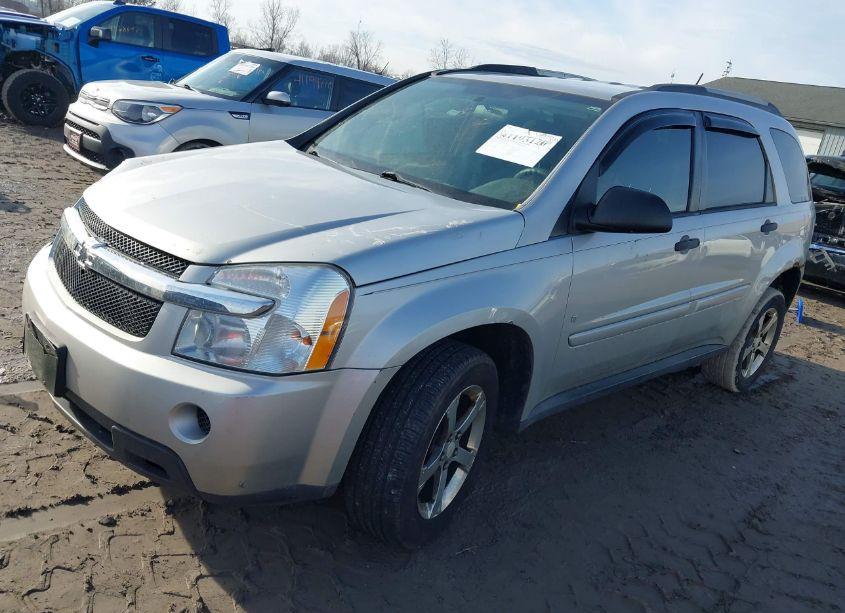 Photo 2 of 2007 Chevrolet Equinox LS (VIN 2CNDL13F276053004)