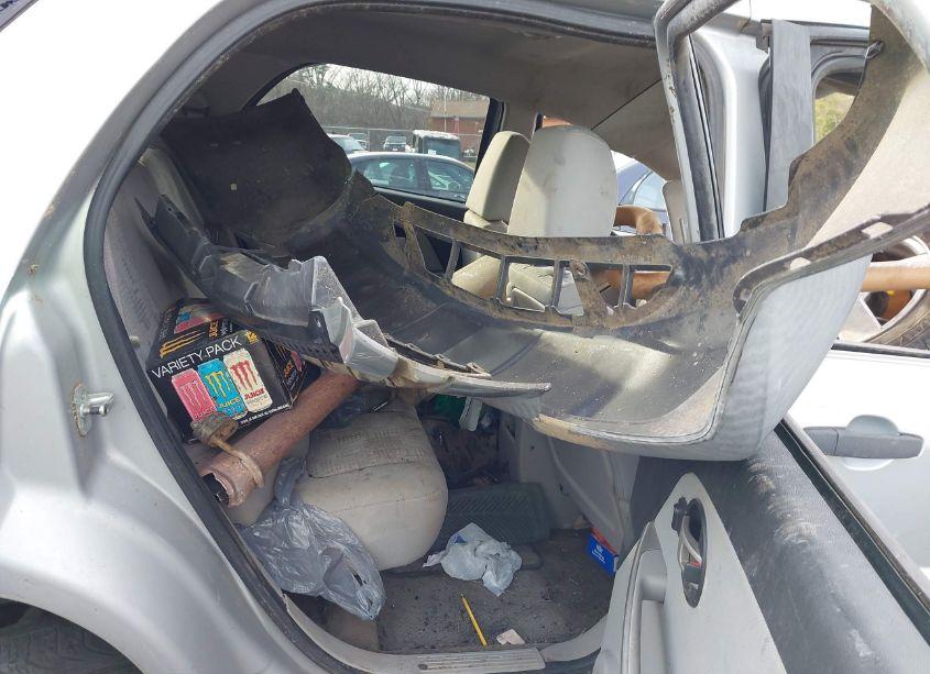 Photo 8 of 2005 Chevrolet Equinox LS (VIN 2CNDL13F456043443)