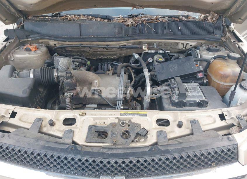 Photo 10 of 2005 Chevrolet Equinox LS (VIN 2CNDL13F456170564)