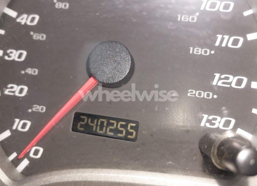 Photo 15 of 2005 Chevrolet Equinox LS (VIN 2CNDL13F856135378)