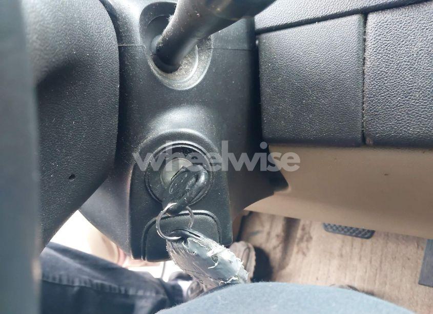 Photo 11 of 2007 Chevrolet Equinox LS (VIN 2CNDL13F876063309)