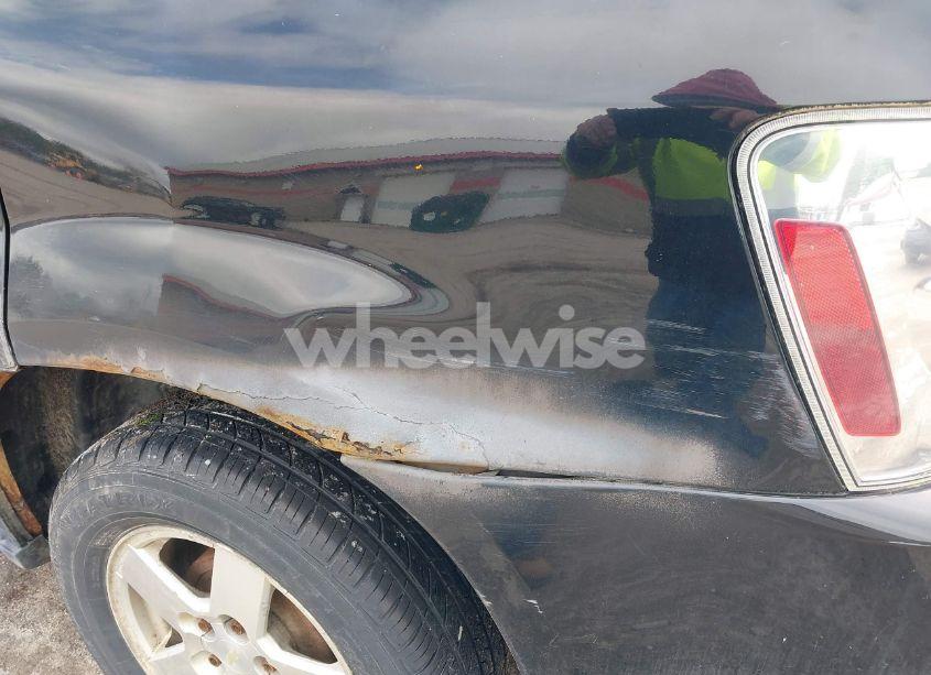 Photo 6 of 2005 Chevrolet Equinox LS (VIN 2CNDL23F056199131)