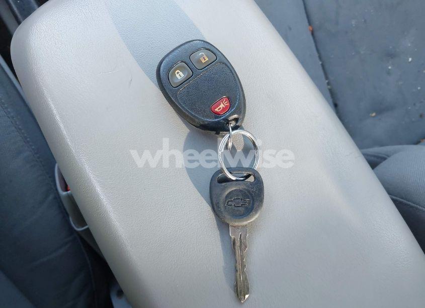 Photo 11 of 2009 Chevrolet Equinox LS (VIN 2CNDL23F496229270)