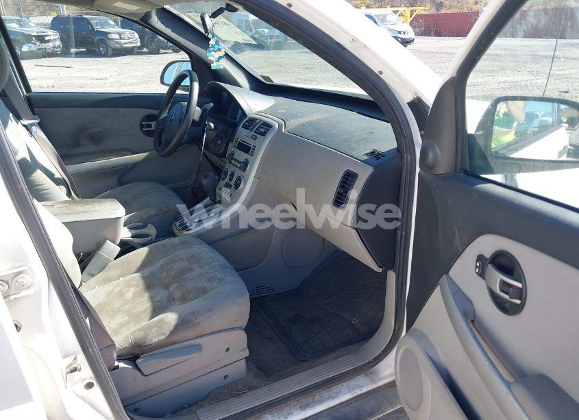 Photo 5 of 2005 Chevrolet Equinox LS (VIN 2CNDL23F756058315)