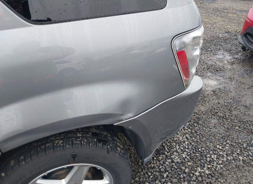 Photo 6 of 2005 Chevrolet Equinox LT (VIN 2CNDL63F156179512)