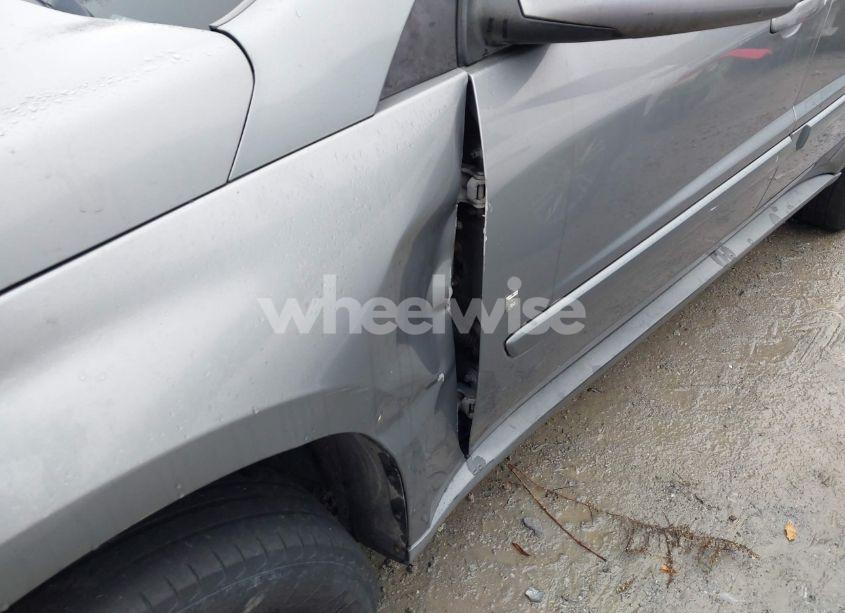 Photo 6 of 2006 Chevrolet Equinox LT (VIN 2CNDL63F166142400)