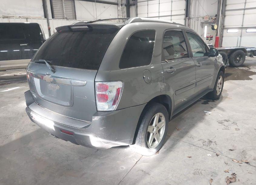 Photo 4 of 2005 Chevrolet Equinox LT (VIN 2CNDL63F256053529)