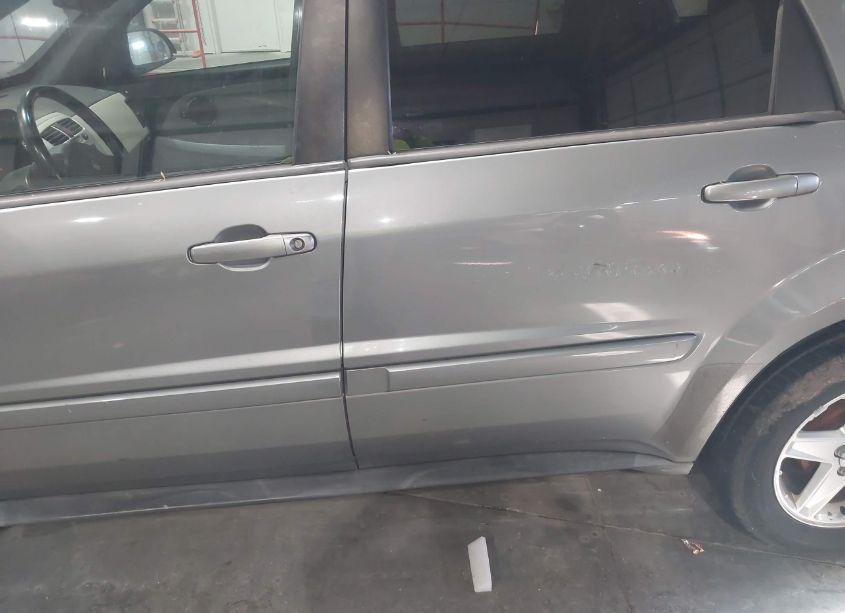 Photo 6 of 2005 Chevrolet Equinox LT (VIN 2CNDL63F256053529)