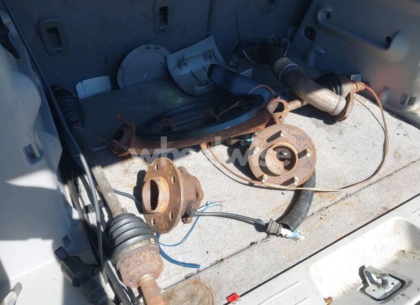 Photo 12 of 2005 Chevrolet Equinox LT (VIN 2CNDL73F056061439)