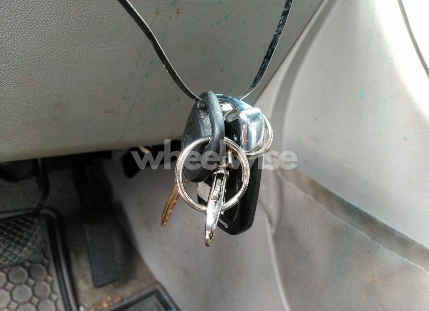 Photo 11 of 2005 Chevrolet Equinox LT (VIN 2CNDL73F156031768)