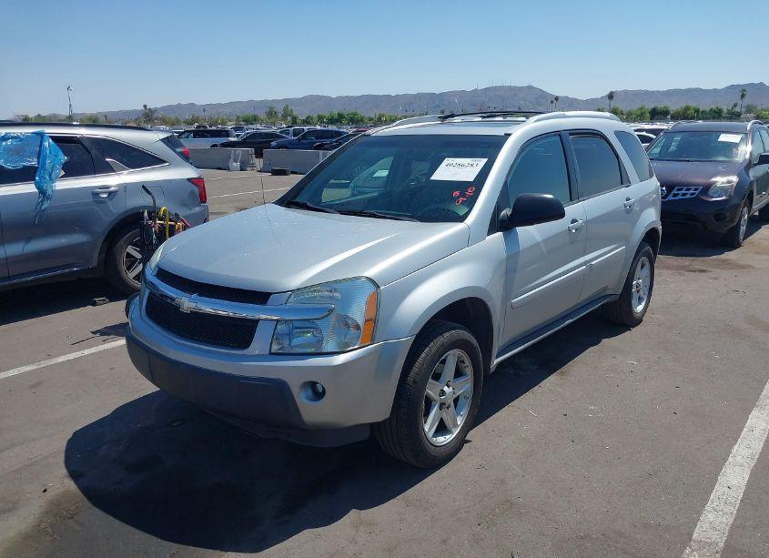Photo 2 of 2005 Chevrolet Equinox LT (VIN 2CNDL73F156065726)