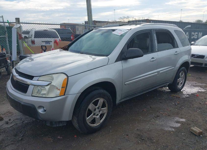 Photo 2 of 2005 Chevrolet Equinox LT (VIN 2CNDL73F256003896)