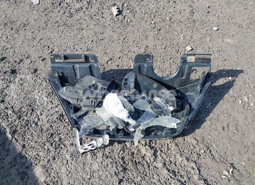 Photo 12 of 2011 Chevrolet Equinox LS (VIN 2CNFLCEC0B6323489)