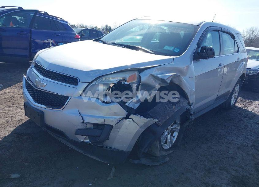Photo 2 of 2011 Chevrolet Equinox LS (VIN 2CNFLCEC0B6323489)